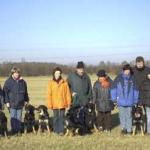 Gruppenbild der Zweijährigen mit Ihren Besitzern!!! (Von links nach rechts: Aruna, Esra, Bonny, Amrei, Anquin und Tolja)