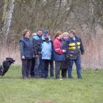 Jule Abruf in enge Menschengruppe